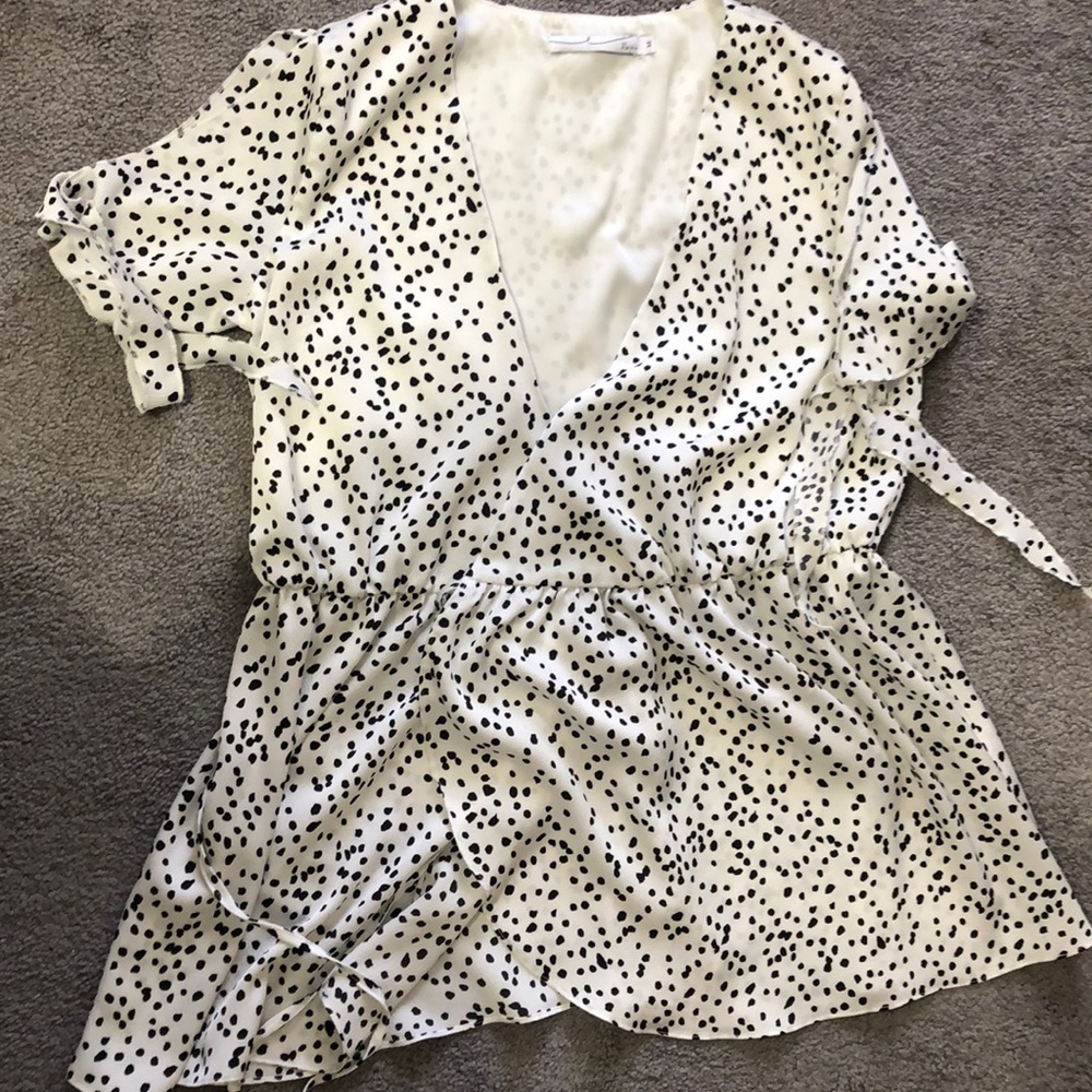 By Egreis Wrap Top